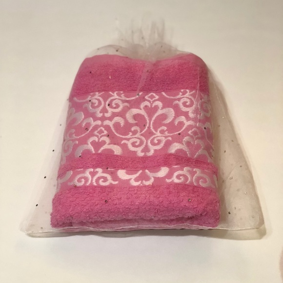 Luxury Cotton Embroidered Turkish Hand Towel - Picture 4 of 6